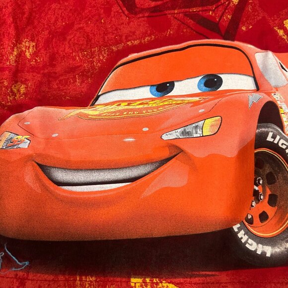 Disney Pixar Cars Boys Size 2T Lightning McQueen Red Cool NWT - Picture 3 of 7